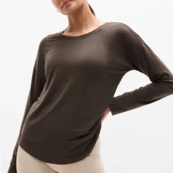 Athleta Move With Ease Long Sleeve Top - grey brownish color NWT - Picture 5 of 10